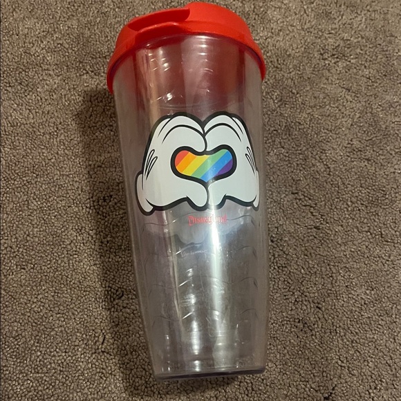 Disney Assorted cups - Picture 13 of 14